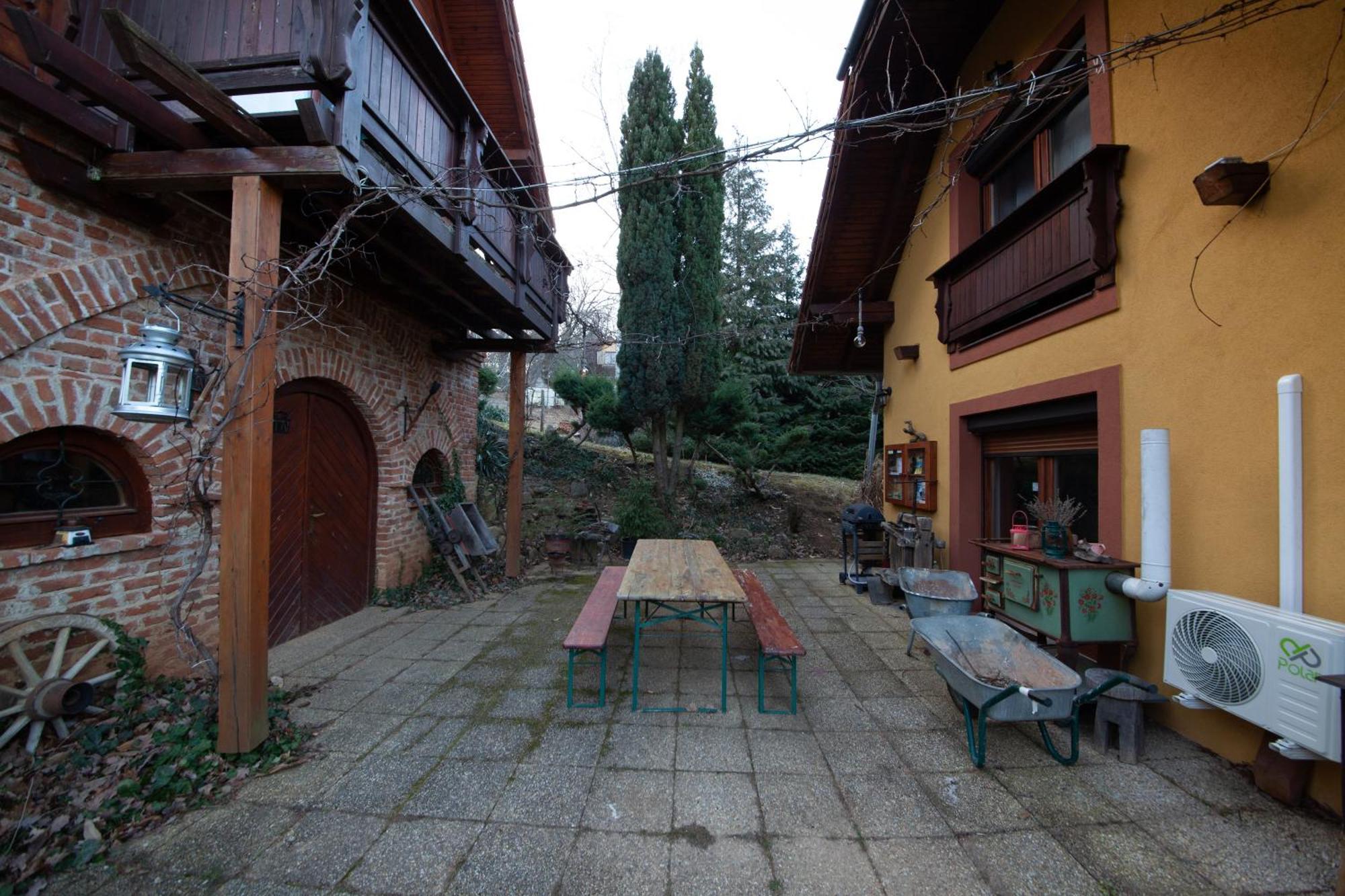 Mohas Vendeghaz Koszeg Mohas Ut 107 Hotel Buitenkant foto